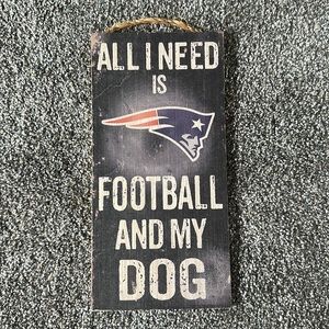Wood patriots sign. 5-3/4” x 11-3/4”.